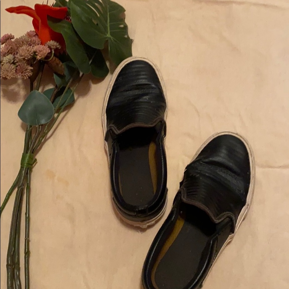 Black leather vans